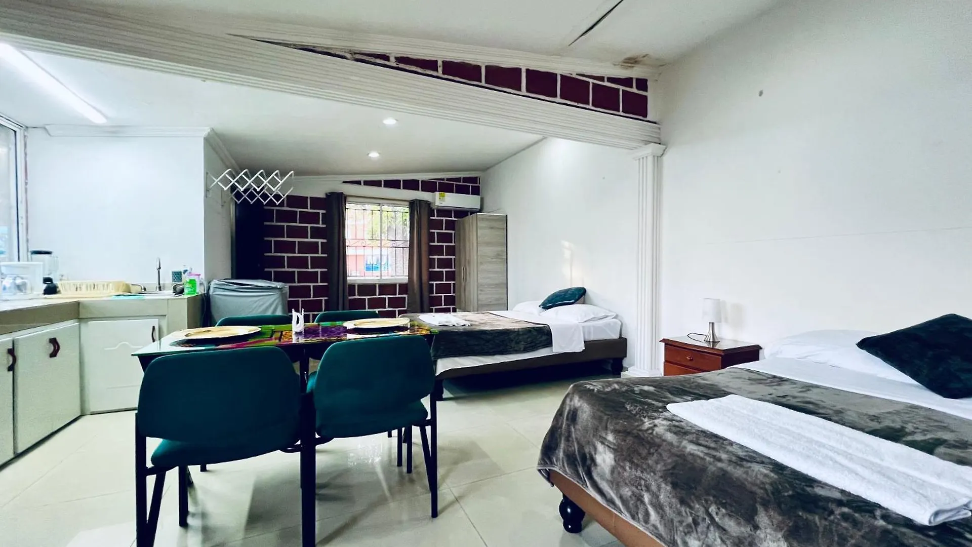 Hospedaje Santaisa Cali Lägenhet
